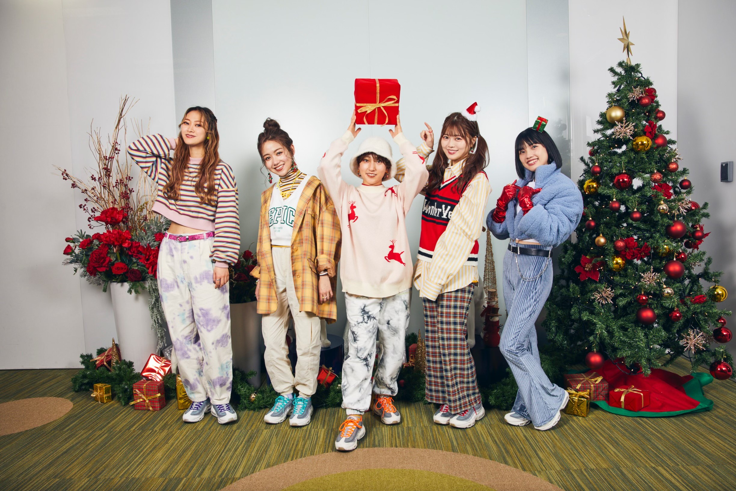 lyrical school New Album「Wonderland」スペシャルクリスマスチェキ付きリミスタ先行予約販売