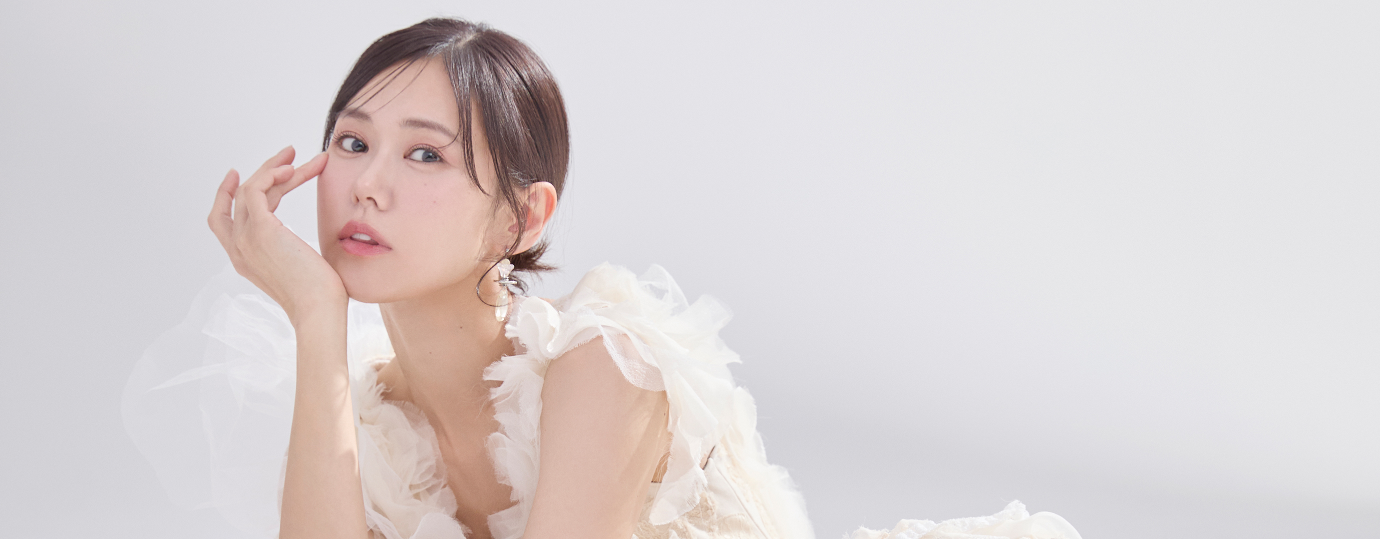 【2/24】TRUE ベストアルバム「TRUE the BEST」発売記念インターネットサイン会